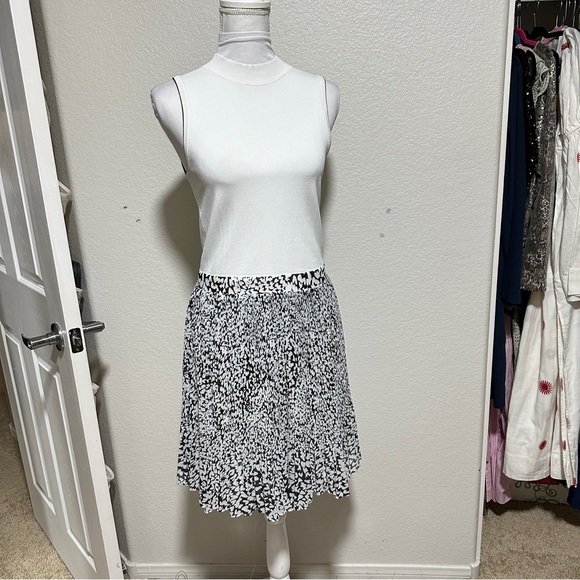 TED BAKER YONDIA SLEEVELESS FLORAL FIT & FLARE PLEATED US 10 OR TED SZ 3 - Picture 5 of 14